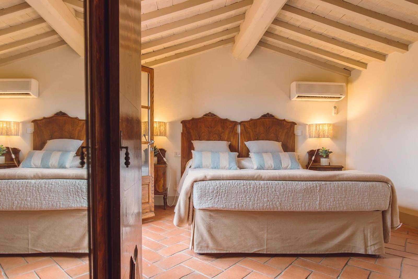 Villa Aia Vecchia Биббона Экстерьер фото